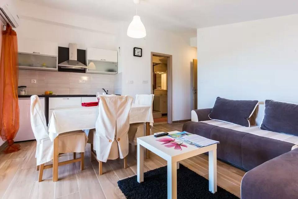 Apartments Marinka บีโอกราดนาโมรู ภายนอก รูปภาพ